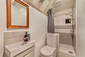 En Suite Shower Room- click for photo gallery